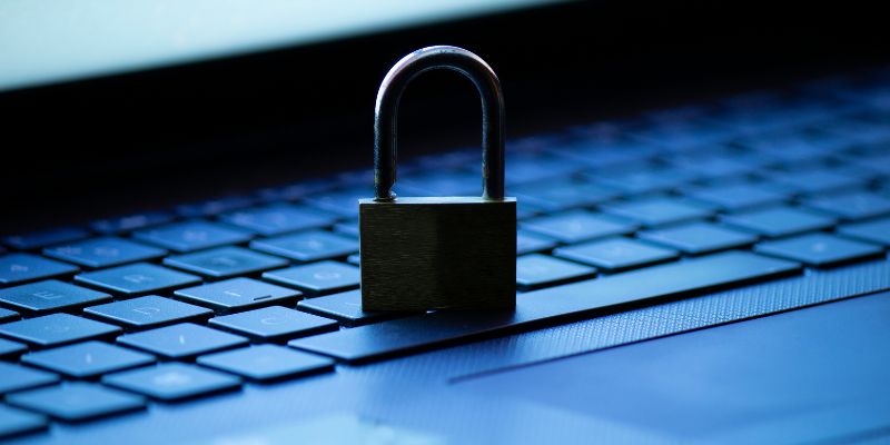 Chính sách bảo mật bảo vệ người dùng